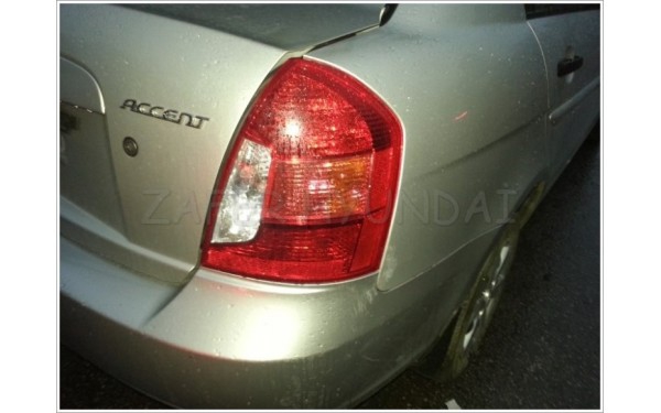 Hyundai accent Era Çıkma sağ Stop - zafer hyundai