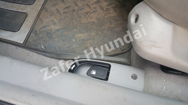 Hyundai accent era çıkma bagaj kapağı açma düğmesi - zafer hyundai