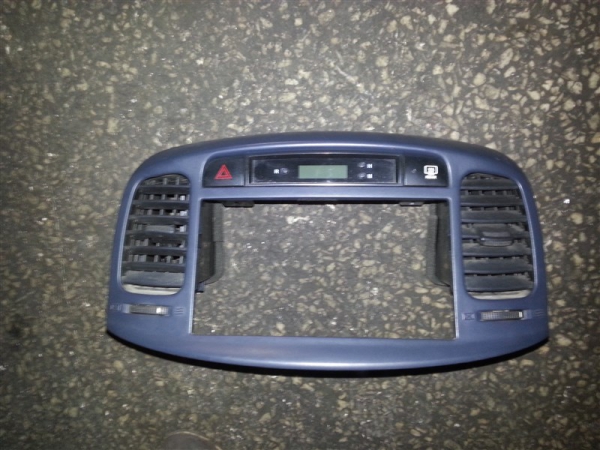 Zafer Oto Hyundai Accent Era Teyp Çerçevesi