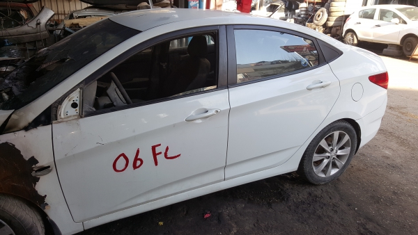 Zafer Oto Hyundai Accent Blue Çıkma Sol Ön Kapı