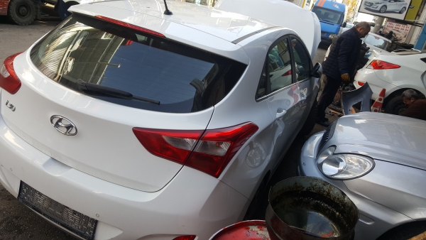 Zafer Oto Hyundai İ30 Çıkma Kapı